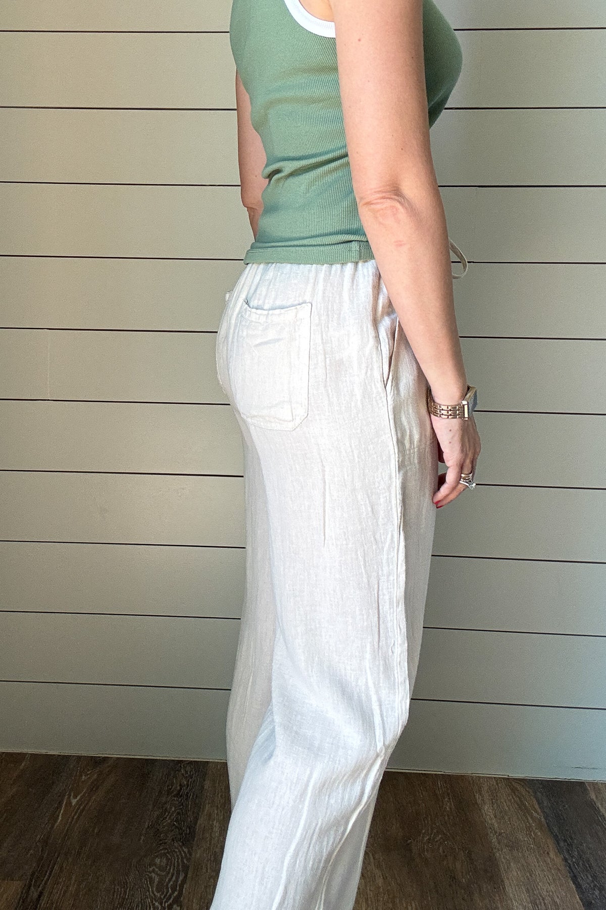 Light, breezy, and ready for warm days. These cropped cotton pants are made from soft, breathable fabric with a relaxed wide leg and a comfy drawstring waist. Front patch pockets add a touch of function, while the easy silhouette makes them perfect for beach days, errands, or lounging at home. Effortless style you can live in.