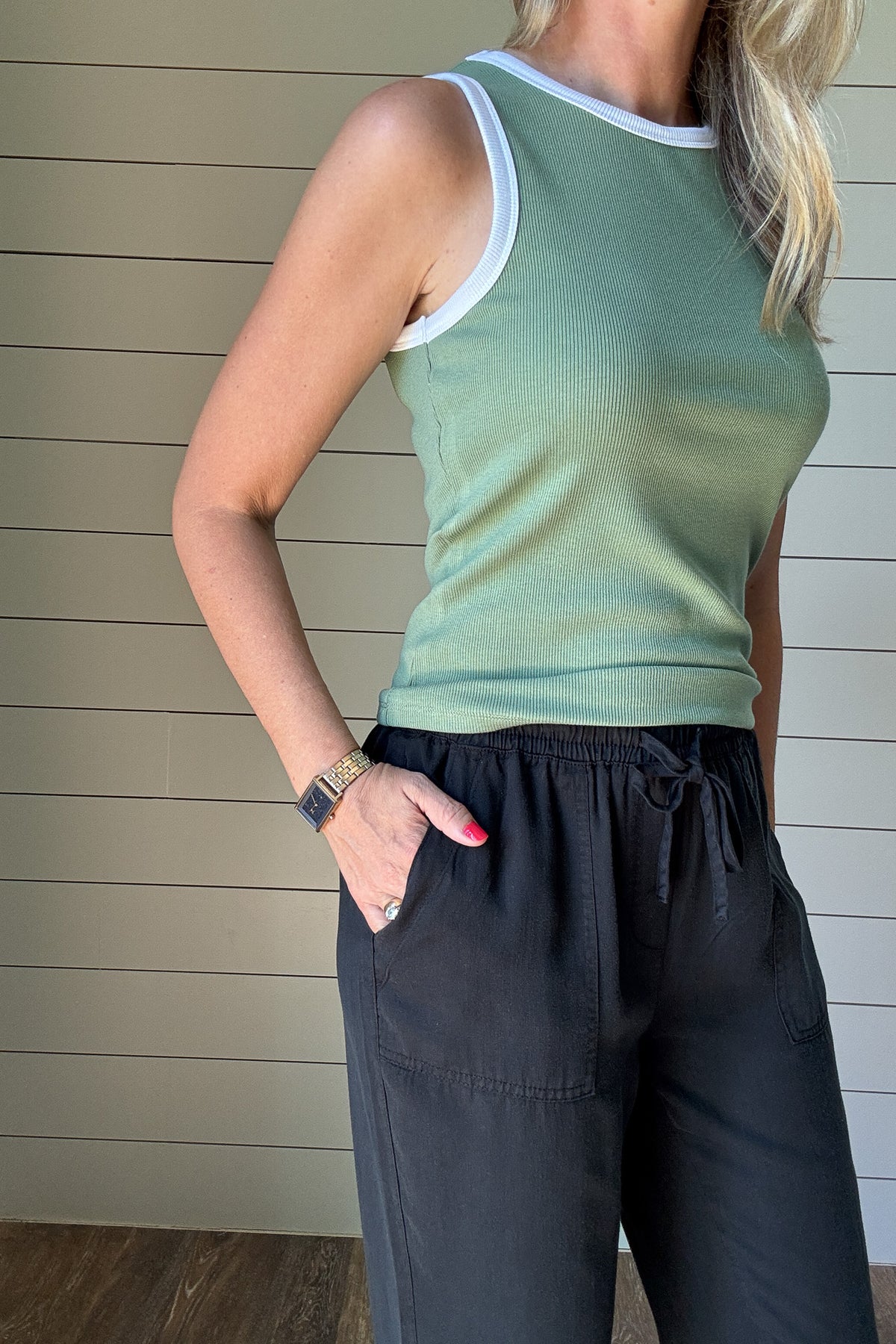 Made for movement, lounging, or anything in between. These black joggers have an easy, relaxed fit with a soft washed feel and drawstring waist for all-day comfort. The cuffed hem and patch pockets keep things laid-back but pulled together. Whether you're running errands or heading to lunch, these joggers are your go-to for everyday style without the effort.