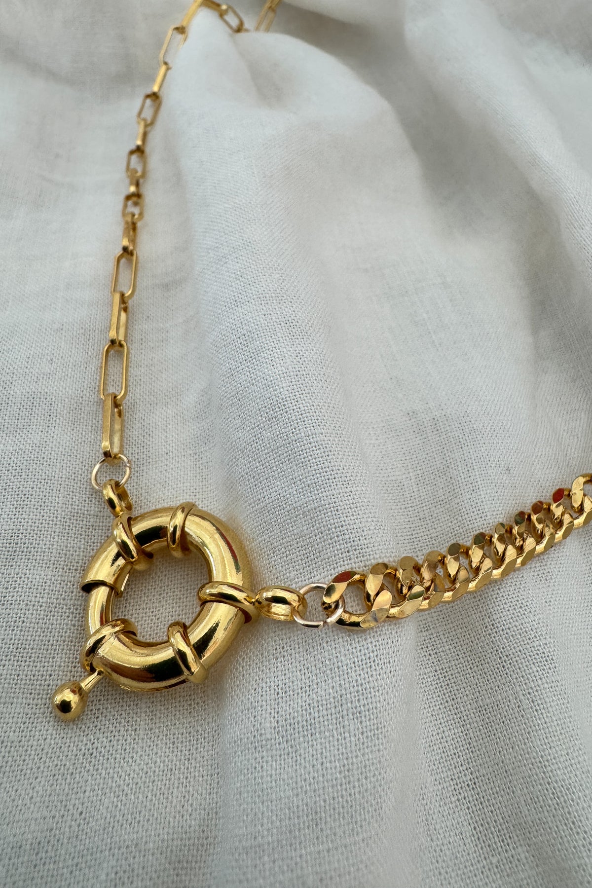 Add some nautical fun to your summer outfits! This necklace is made in the USA & has an adjustable chain.
24k gold plated over brass
water resistant
adjustable 22" - 24" necklace
nickel / lead free
made in the USA with materials ethically sourced