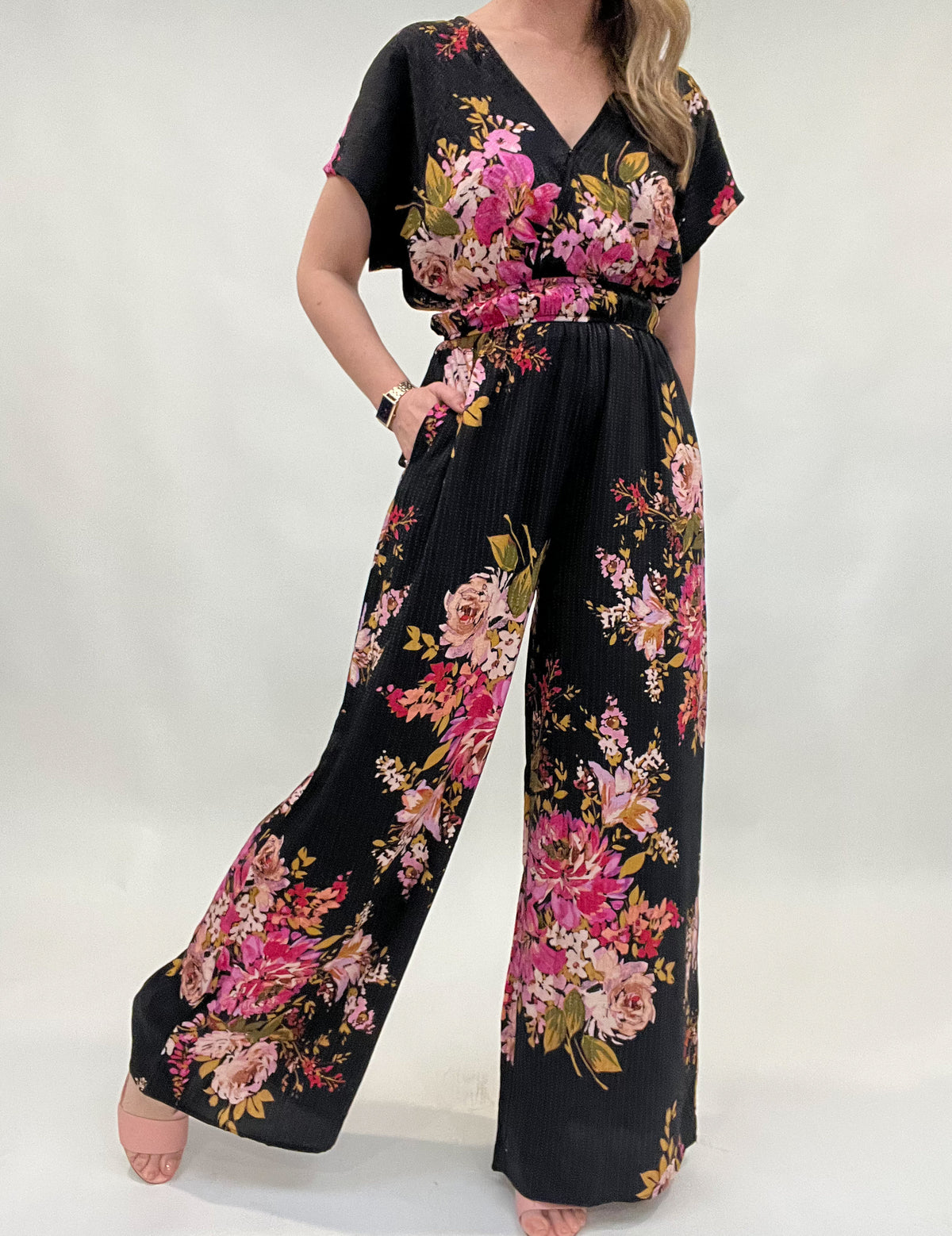 Effortlessly Stylish Flowy Pants for a Bohemian Vibe