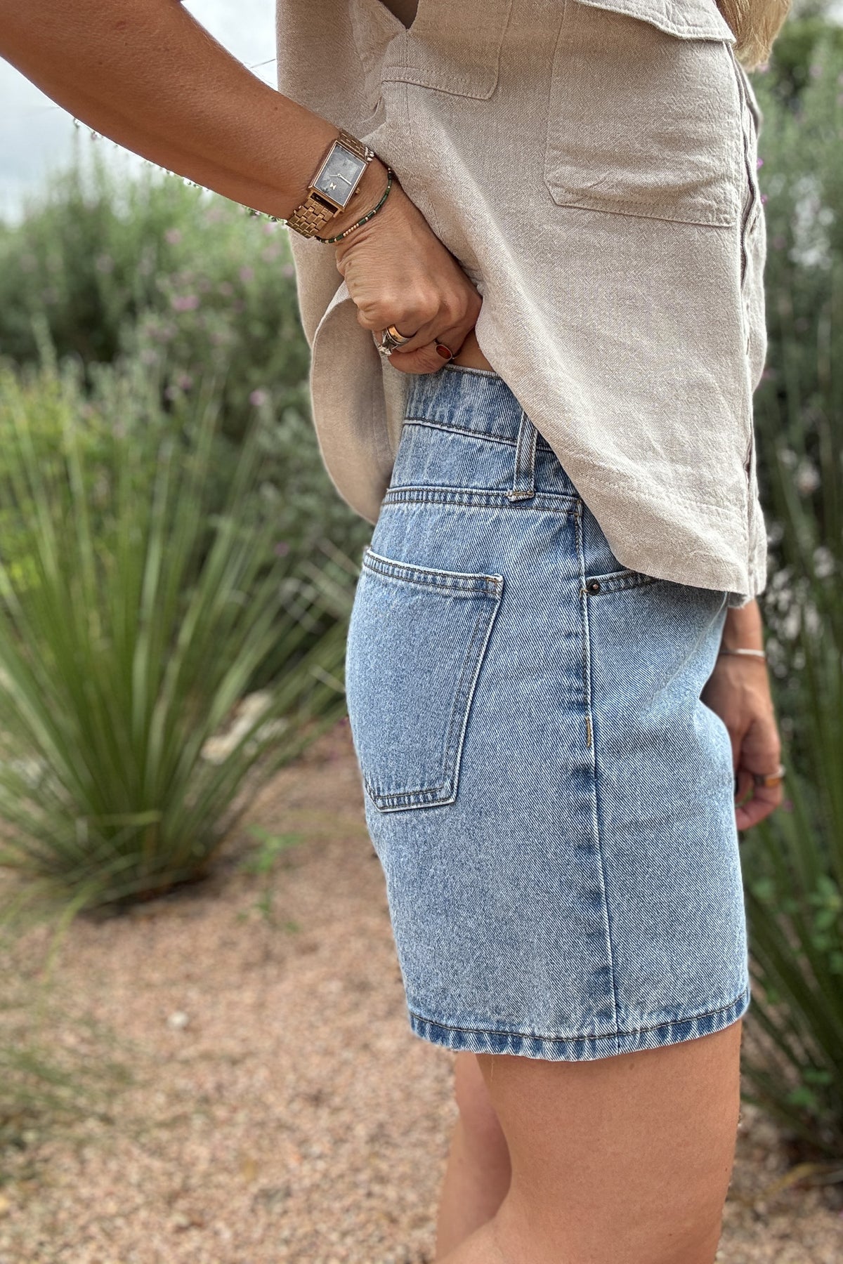 Oliver Logan Emerson shorts, women’s denim shorts, 100% cotton denim shorts, 6 inch inseam shorts, women’s cotton shorts, high rise denim shorts, casual summer shorts, Cotton and Cashmere Blanco Texas, women’s boutique denim shorts