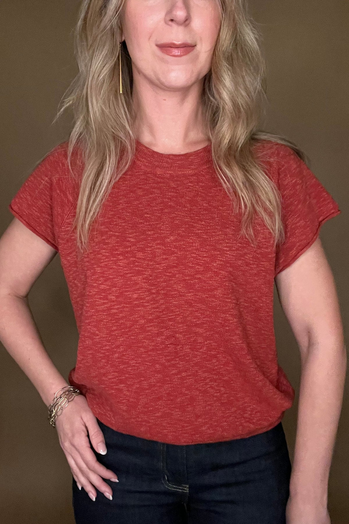 <p>A luxurious Ruby Red Short Sleeve Top&nbsp;featuring a cap sleeve silhouette and made with a heavy weight fabric with just the right amount of stretch to make you look and feel fabulous. Effortless elegance, exquisite craftsmanship, and timeless design make this top&nbsp;an elegant addition to any wardrobe.</p> <p>&nbsp;</p>