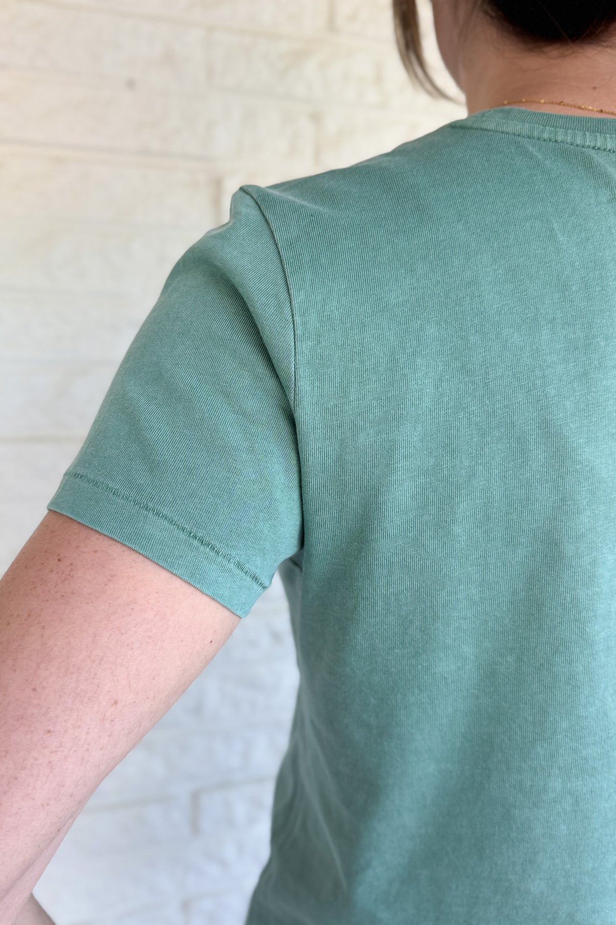 women’s fashion near me Blanco TX, boutique clothing Texas, soft cotton t shirt women, mineral wash clothing, relaxed cotton tee, simple effortless style, sustainable cotton fashion, casual basics women, ships from our warehouse in Texas