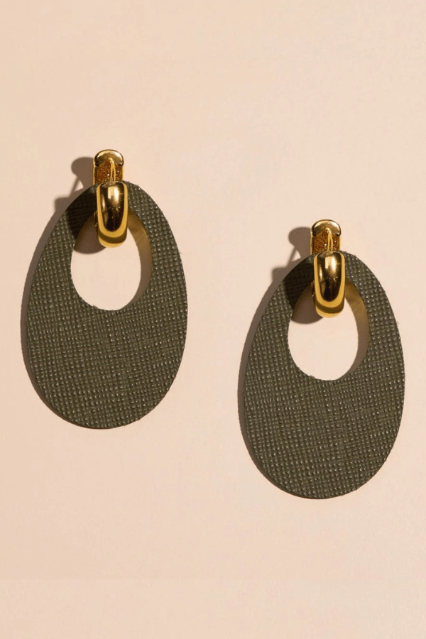 statement drop earrings, oval drop earrings, sculptural earrings, cutout earrings, gold huggie earrings, silver huggie earrings, waterproof earrings, PVD plated jewelry, interchangeable earrings, modern statement earrings, nickel free earrings, hypoallergenic earrings, women’s fashion jewelry, boutique earrings, effortless style accessories, Cotton & Cashmere boutique, Blanco Texas boutique, women’s jewelry online
