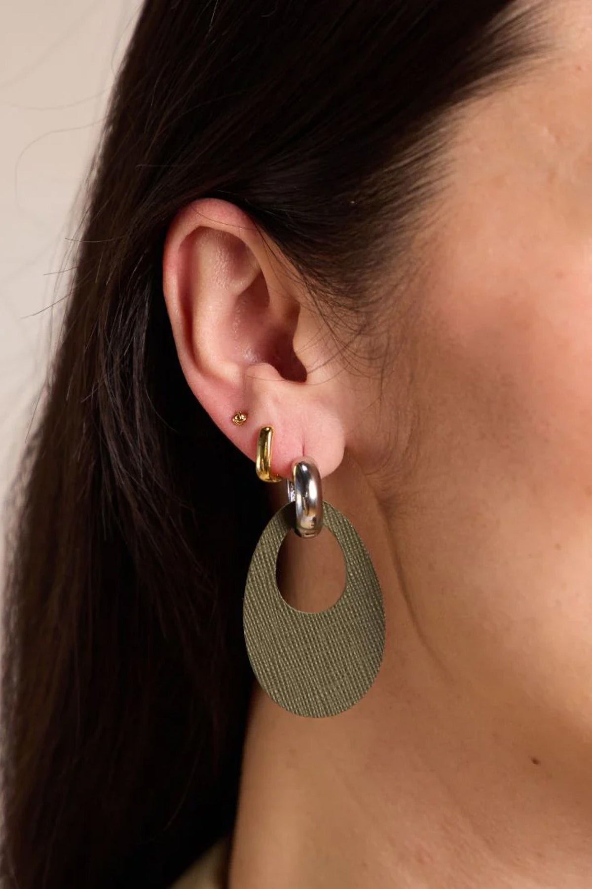 statement drop earrings, oval drop earrings, sculptural earrings, cutout earrings, gold huggie earrings, silver huggie earrings, waterproof earrings, PVD plated jewelry, interchangeable earrings, modern statement earrings, nickel free earrings, hypoallergenic earrings, women’s fashion jewelry, boutique earrings, effortless style accessories, Cotton & Cashmere boutique, Blanco Texas boutique, women’s jewelry online