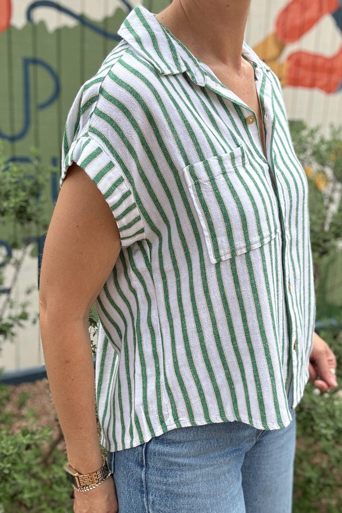 effortless clothing, casual button up blouse, spring summer tops, breathable fabrics, lightweight linen top, everyday wardrobe staples, comfortable women’s fashion, boutique style clothing