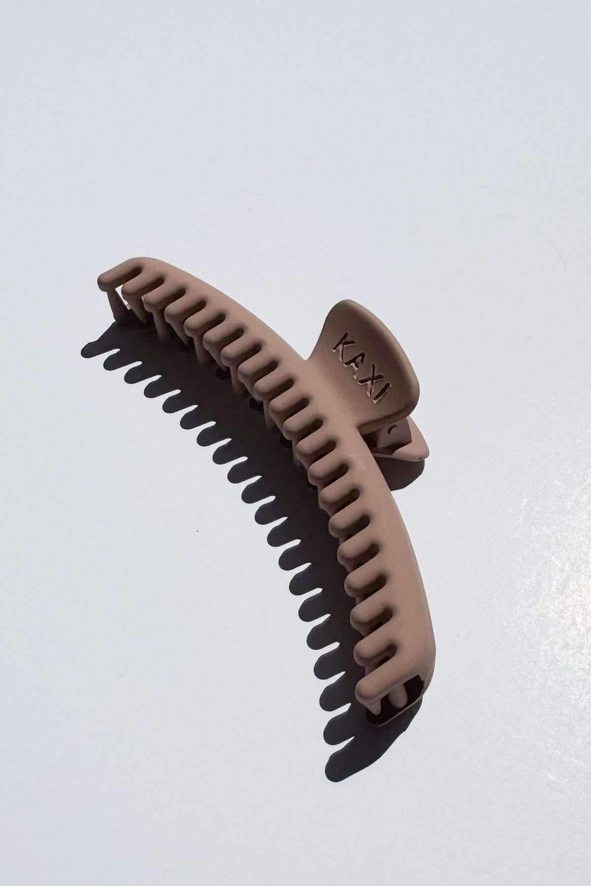 Hold Everything Claw Clip
strong hold claw clip
matte claw clip
large claw clip for thick hair
claw clip for long hair
claw clip for thin hair
mini claw clip
midi claw clip
hair clip for thick hair
everyday hair accessory
women’s hair accessories
cute hair clips online
boutique hair accessories
Cotton & Cashmere hair accessories
Blanco Texas boutique
