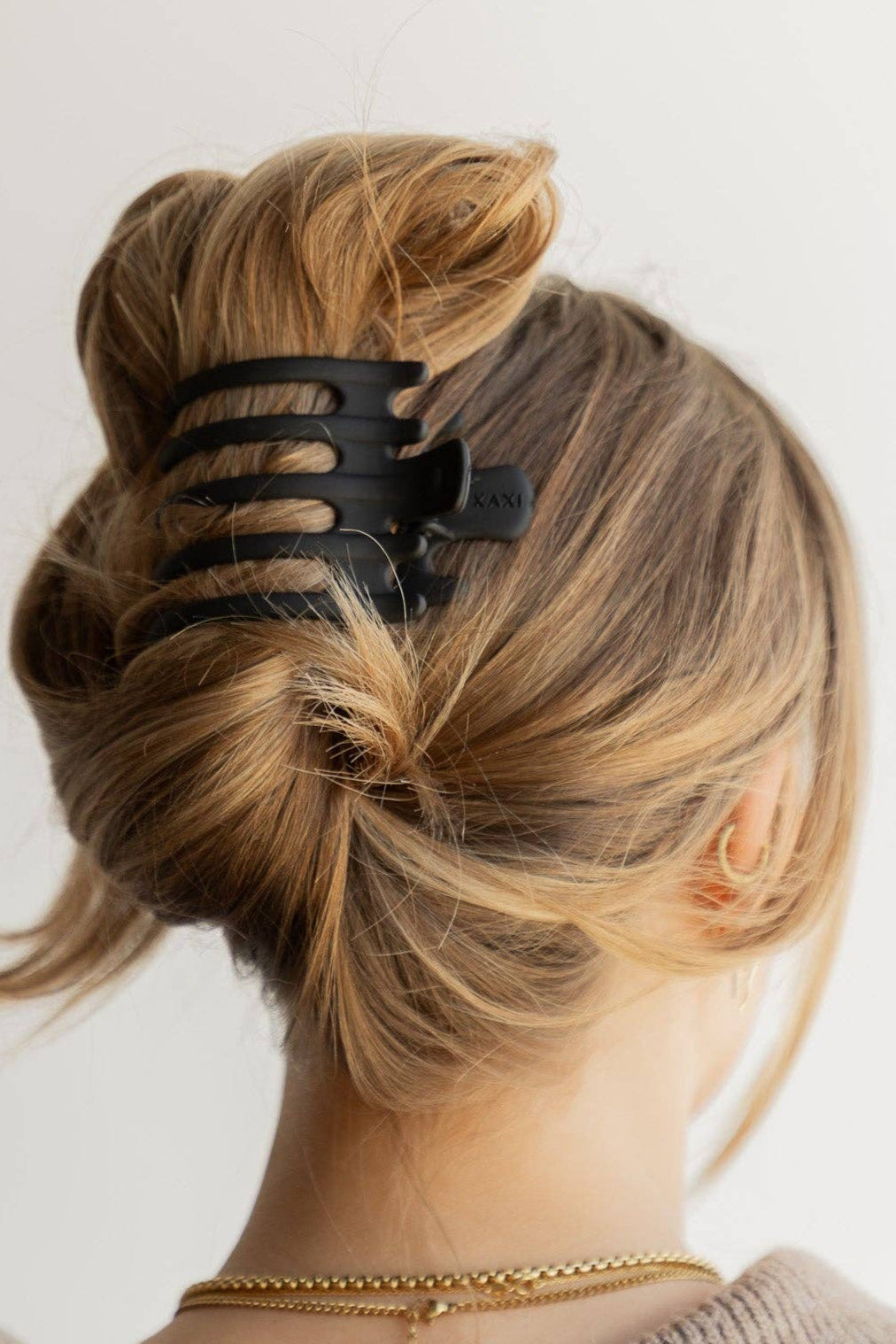 kaxi lay down wide clip matte black