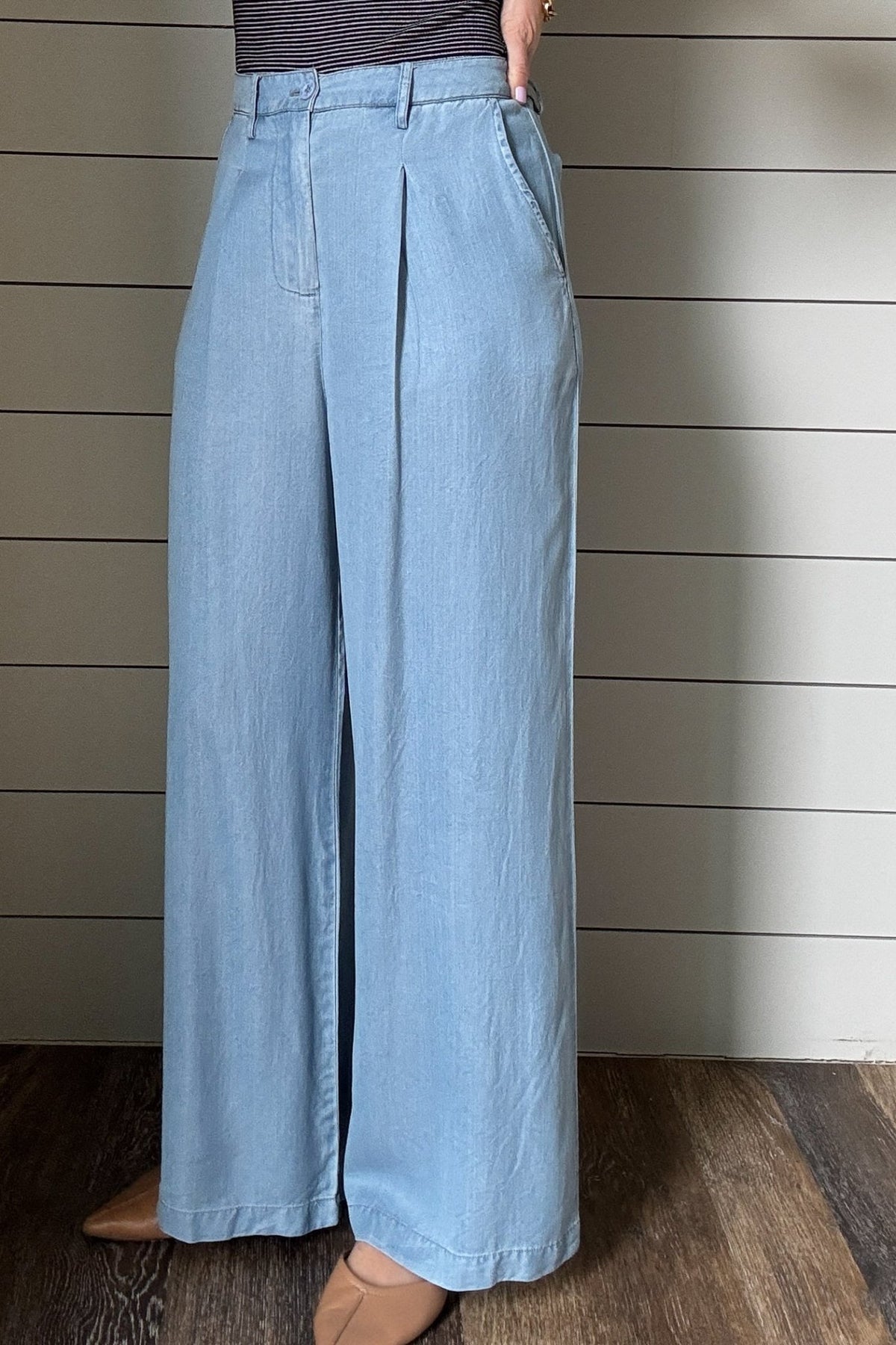 Pleated Light Blue Pant - Cotton & Cashmere