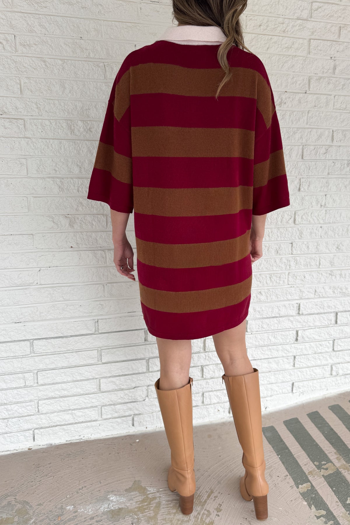 A relaxed spin on the rugby look. This 100% cashmere dress delivers effortless style with bold stripes and a soft contrast collar. Designed to hit mid-thigh, it’s easy to throw on with boots or layer as temps drop. Comfortable, polished, and ideal for casual fall days.