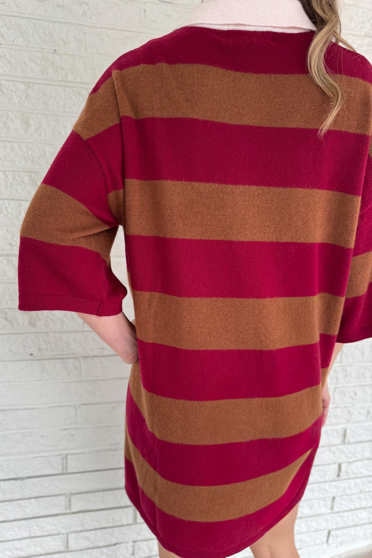 A relaxed spin on the rugby look. This 100% cashmere dress delivers effortless style with bold stripes and a soft contrast collar. Designed to hit mid-thigh, it’s easy to throw on with boots or layer as temps drop. Comfortable, polished, and ideal for casual fall days.