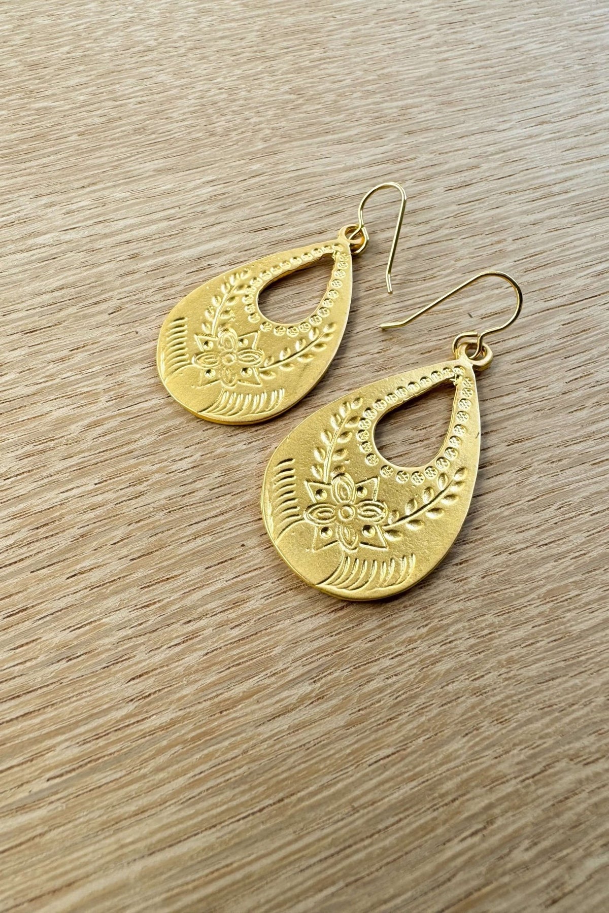Scarlet Begonia Earrings, Made in the USA - Cotton & Cashmere